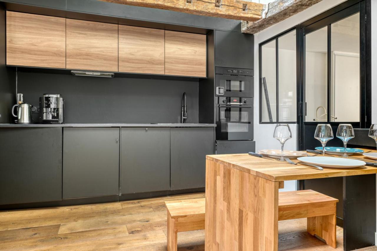Luxurious Flat - Square Du Temple In Appartement Parijs
